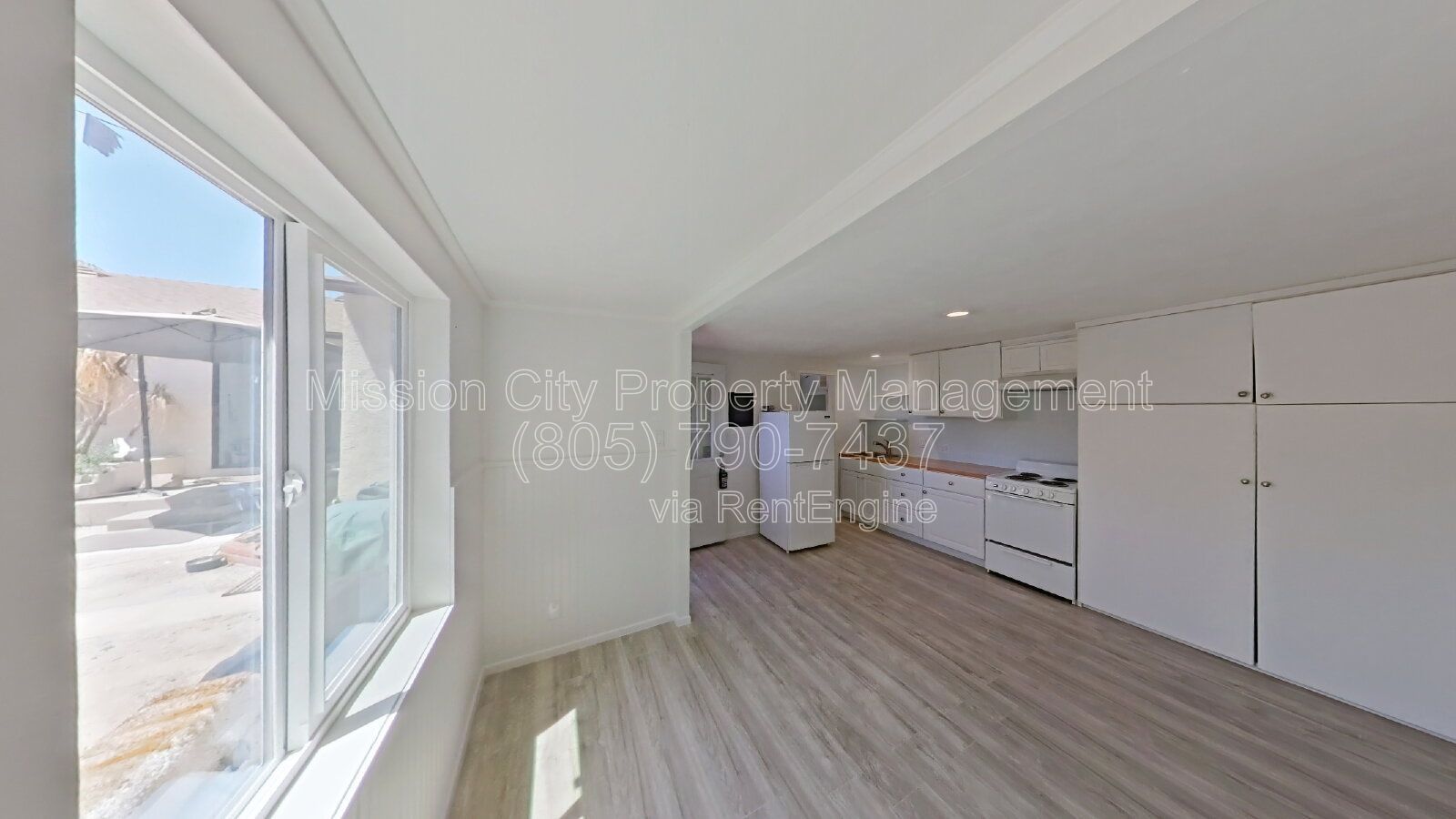 Bright Detached Studio with Private Patio and Separate Entrance property image
