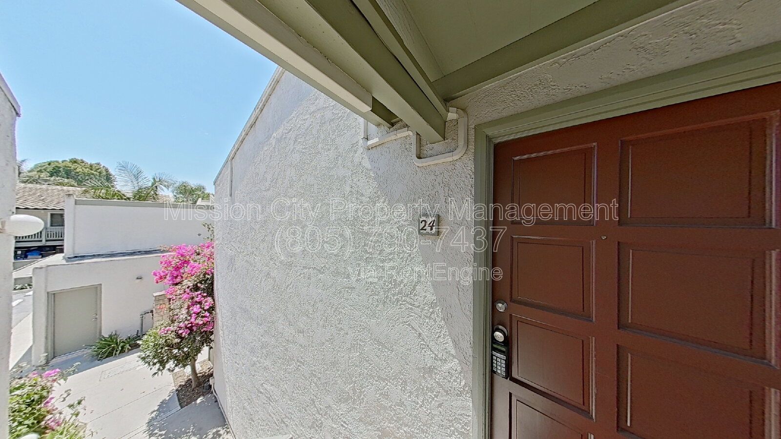 Upstair Corner Unit -  1 Bead Condo with Huge Balcony Overlooking Pool property image
