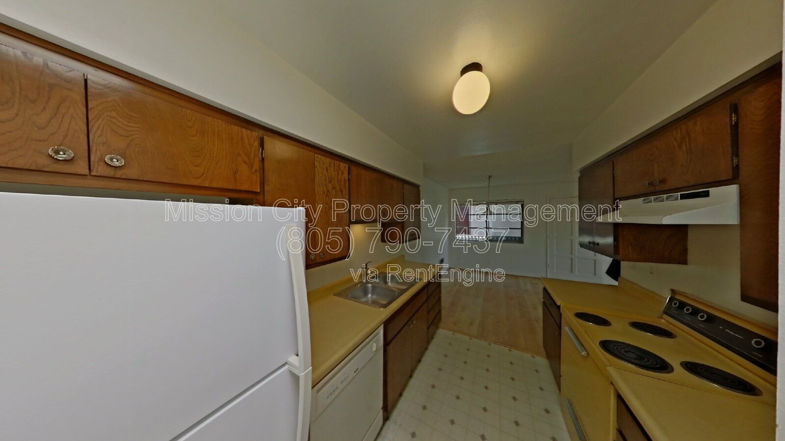 Upstair Corner Unit -  1 Bead Condo with Huge Balcony Overlooking Pool property image