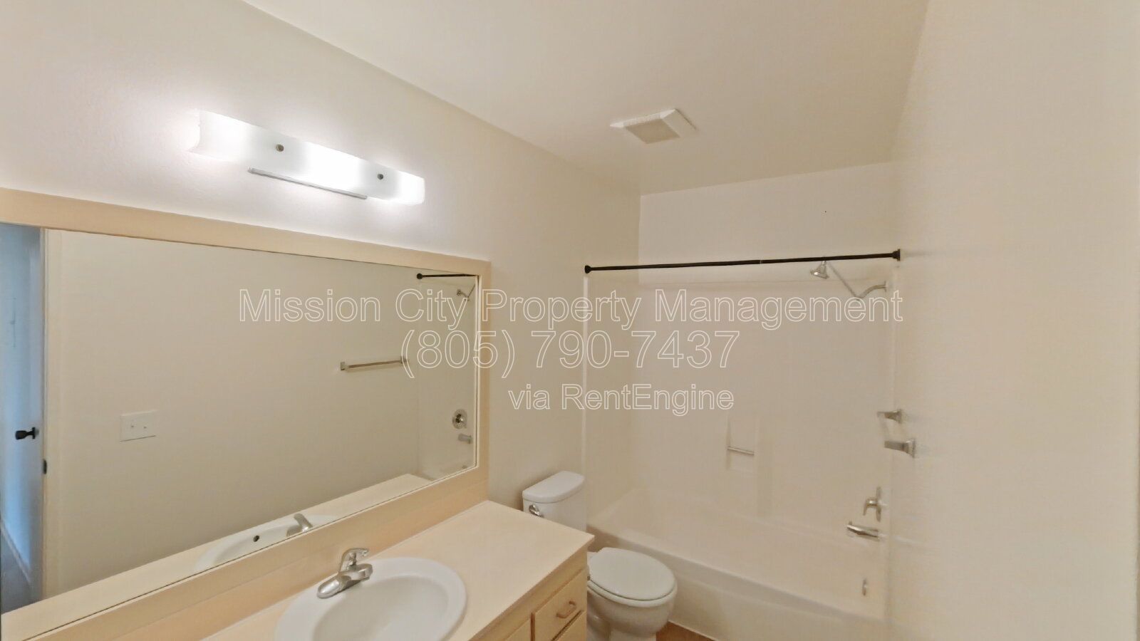 Upstair Corner Unit -  1 Bead Condo with Huge Balcony Overlooking Pool property image