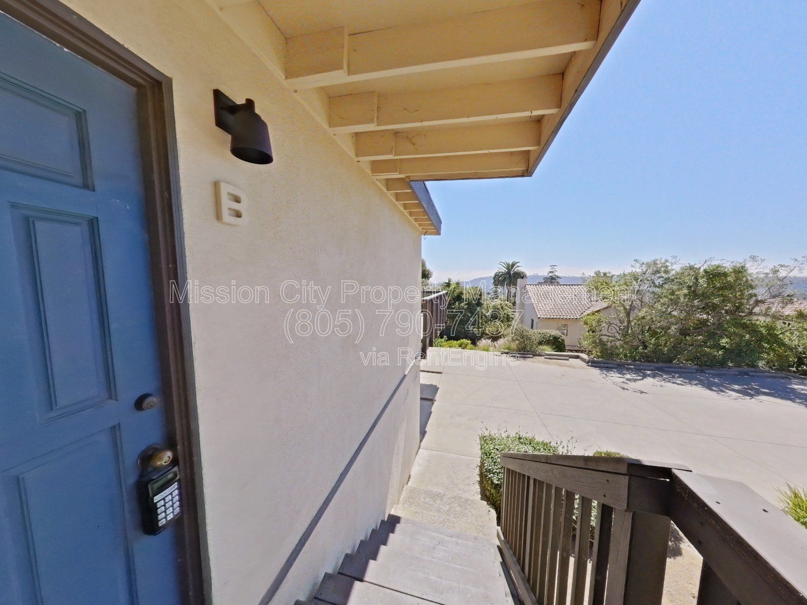 Stunning Lower 3-Bedroom Riviera Unit with Panoramic Deck Views and Modern Upgrades property image