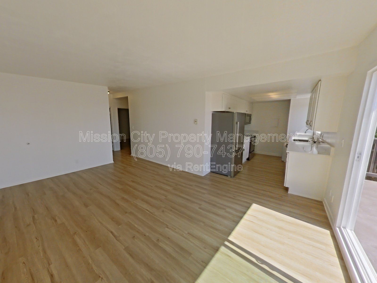 Stunning Lower 3-Bedroom Riviera Unit with Panoramic Deck Views and Modern Upgrades property image