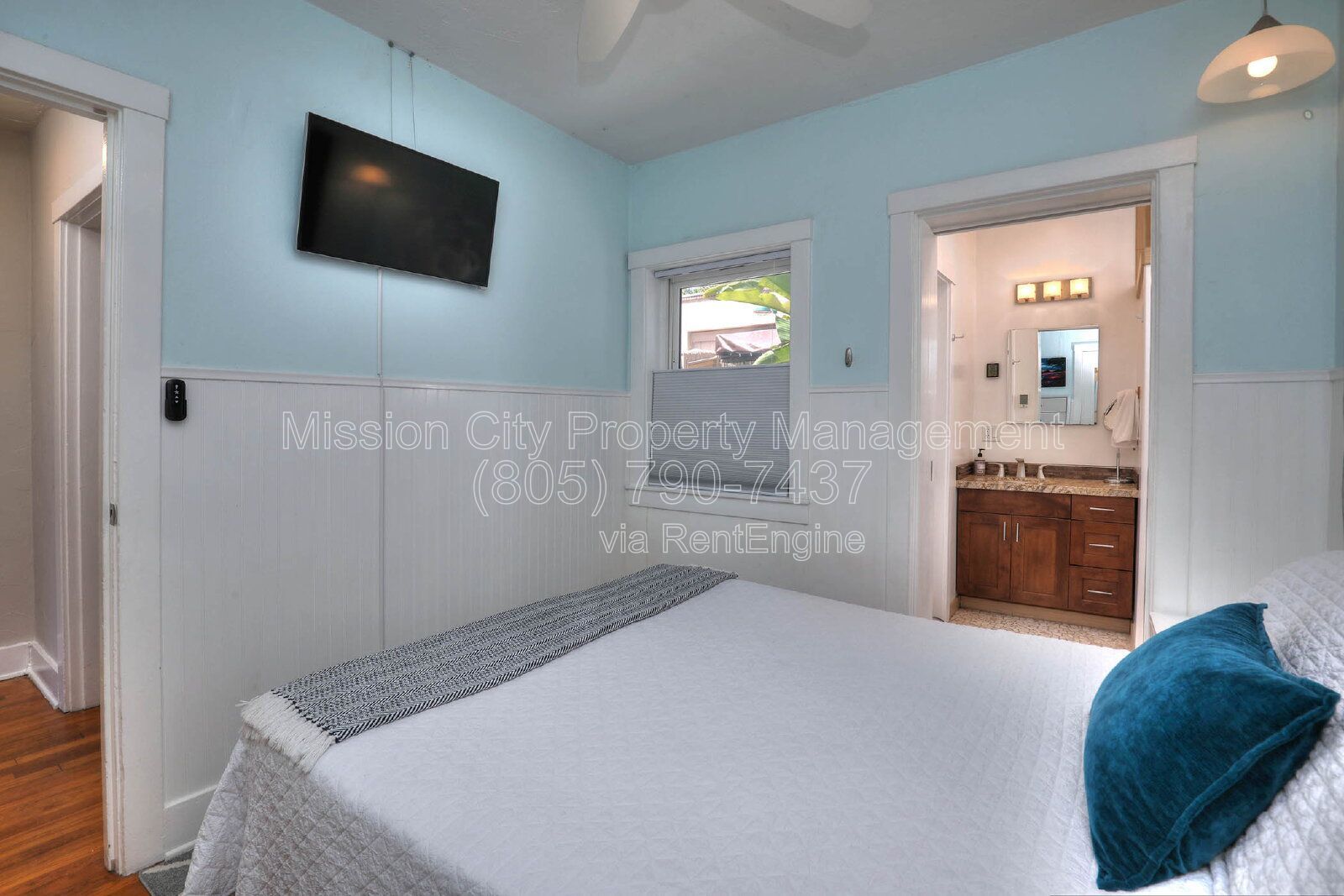 Charming 3BD/2BA Near Downtown with Fireplace & Private Yard property image