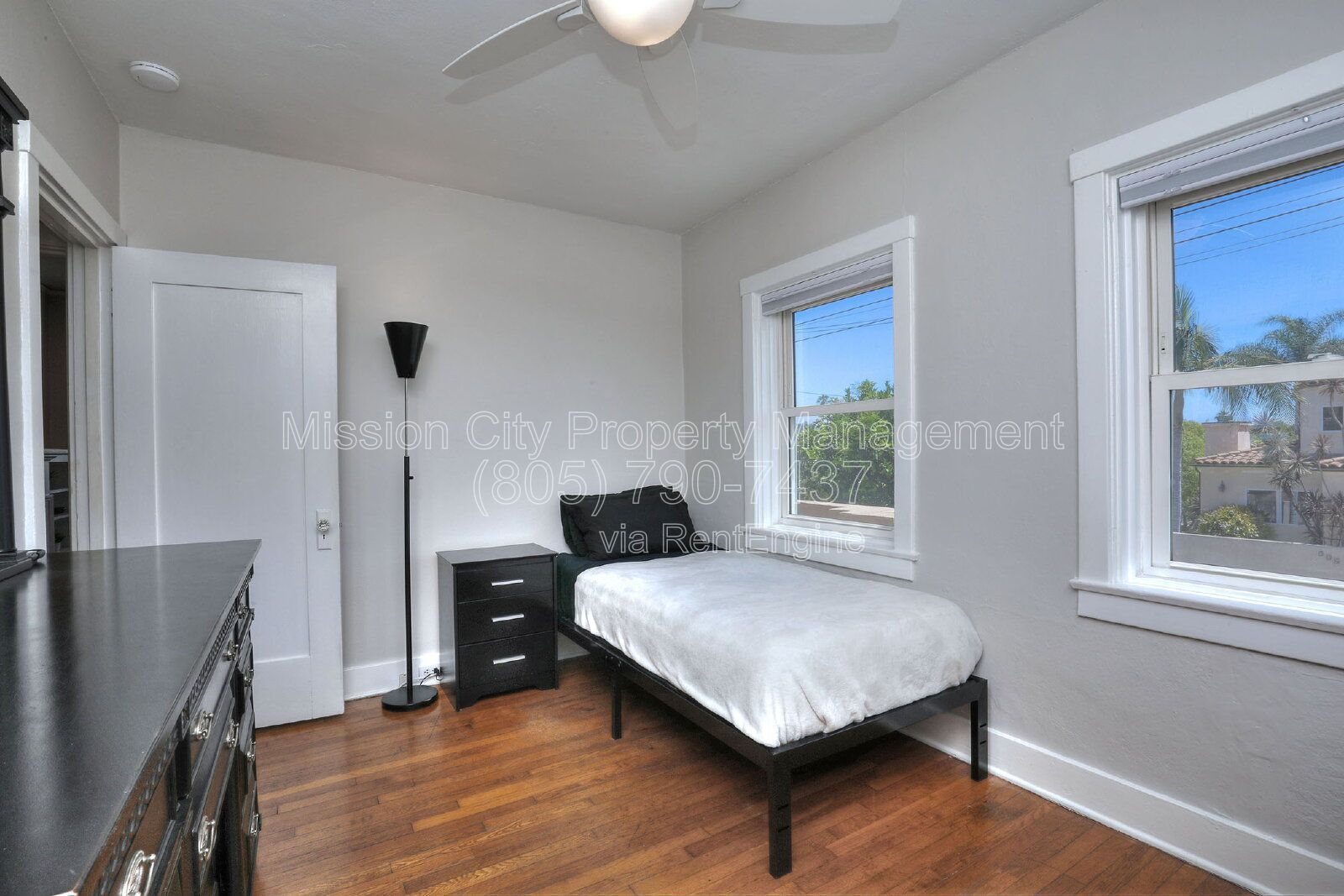 Charming 3BD/2BA Near Downtown with Fireplace & Private Yard property image