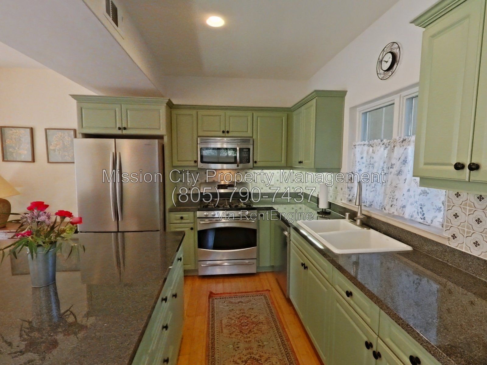Spacious 3-Bedroom Townhome with Fireplace and 2-Car Garage – Don’t Miss Out! property image