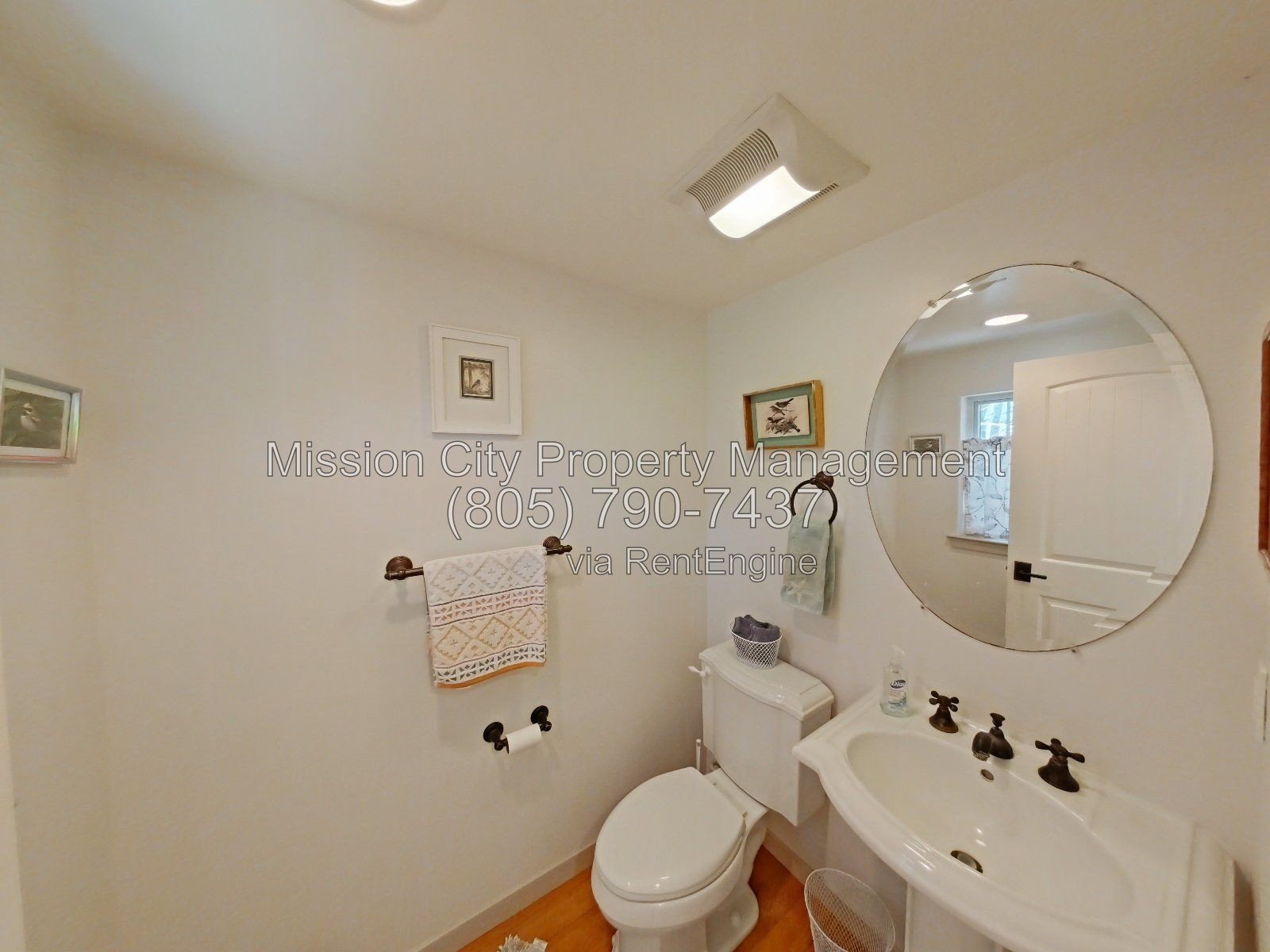 Spacious 3-Bedroom Townhome with Fireplace and 2-Car Garage – Don’t Miss Out! property image
