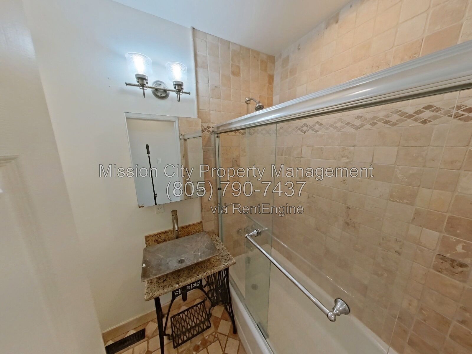 3 Bed / 2.5 Bath - East Side Hillside Home with Ocean Views and Central AC! property image