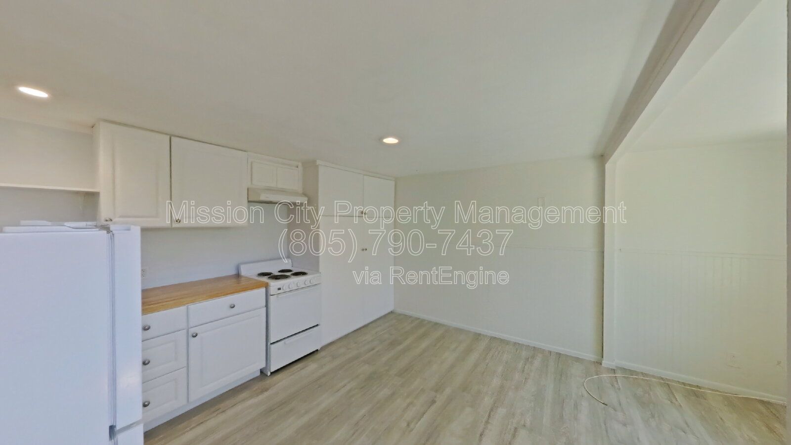 Bright Detached Studio with Private Patio and Separate Entrance property image